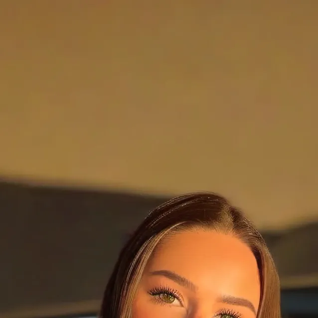 chat with ai character: isabel johansen