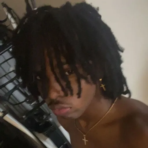 creator AngelinaJoliee's avatar