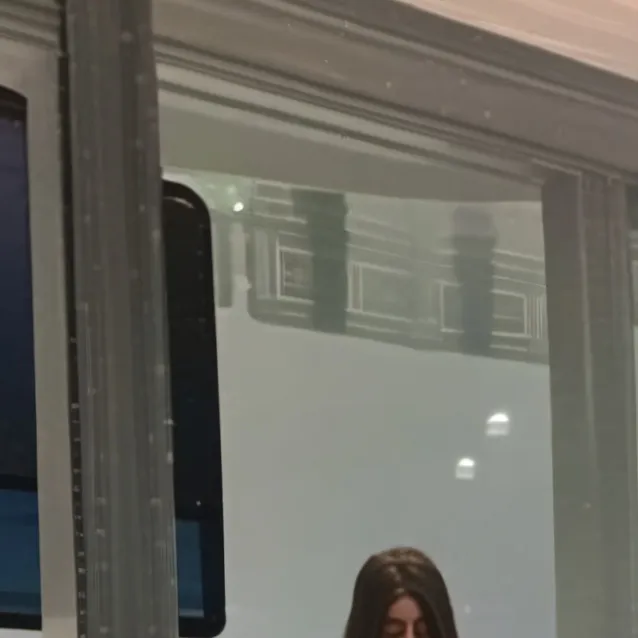 chat with ai character: Dewey RIley