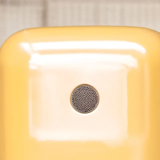 chat with ai character: Phone Guy