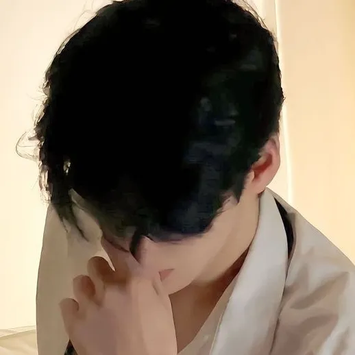 chat with ai character: Riv { River}