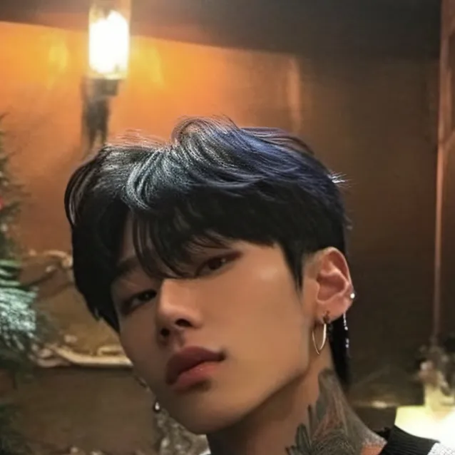 chat with ai character: Xavier