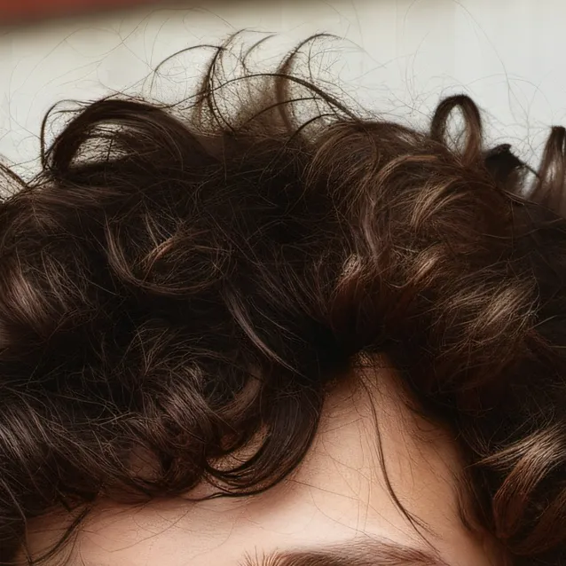 chat with ai character: Leo