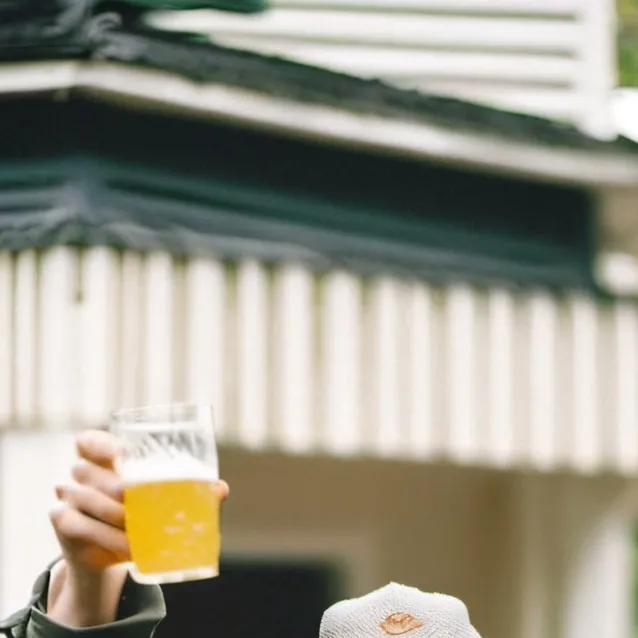 chat with ai character: Cooper 