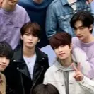 chat with ai character: ₊˚⊹ᰔ-skz-`♡´-