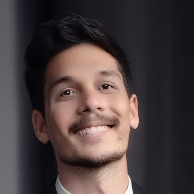 chat with ai character: Filip