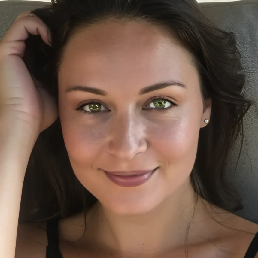 chat with ai character: Luna 