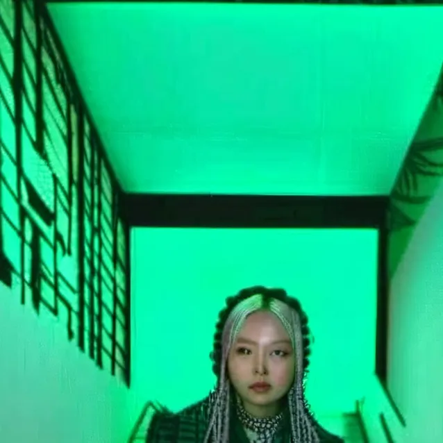 chat with ai character: nana