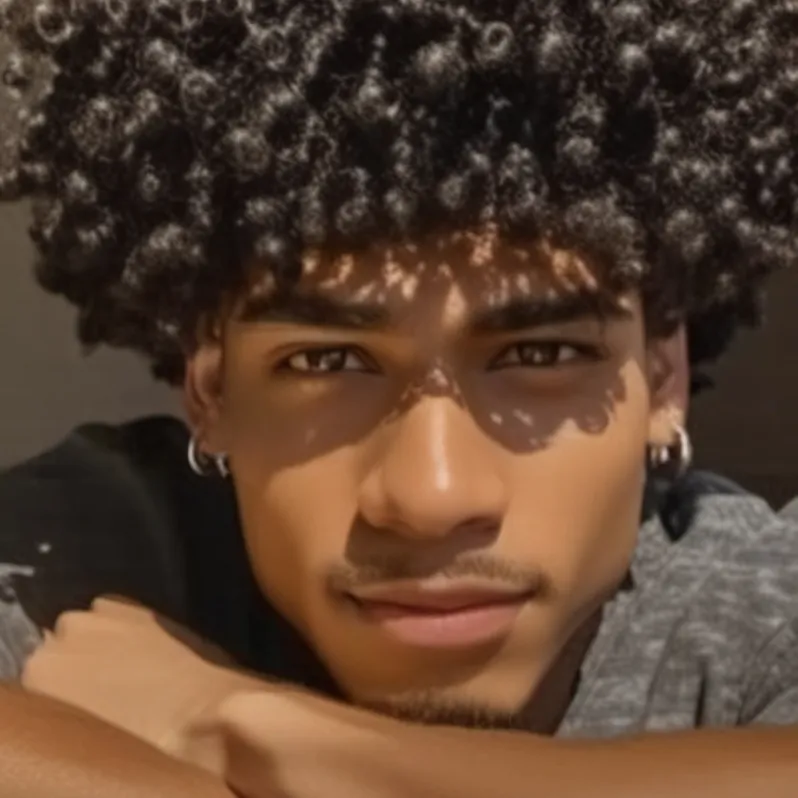 chat with ai character: Jay