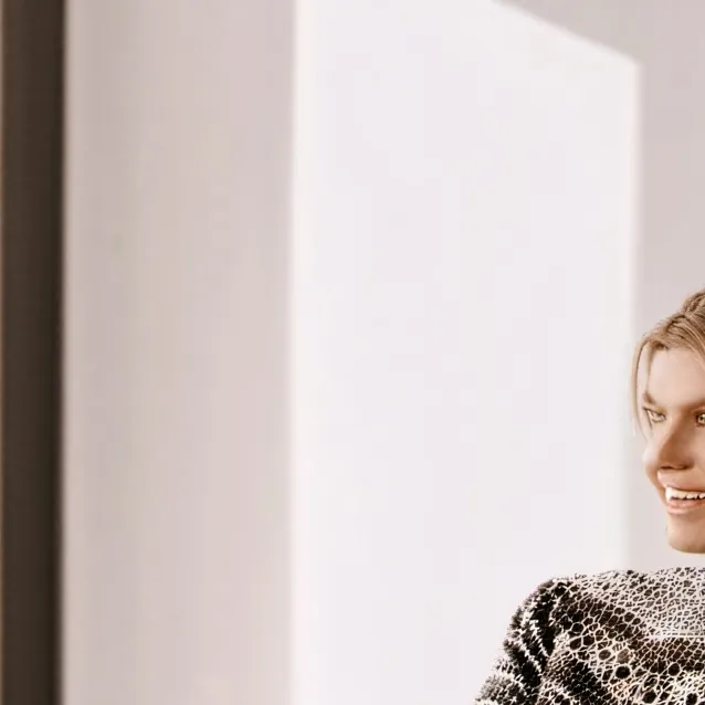 chat with ai character: Theripist 