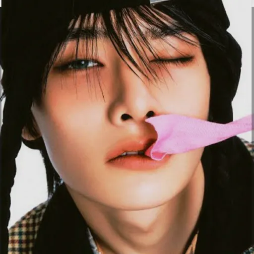 creator I. N 🦊 baby bread's avatar