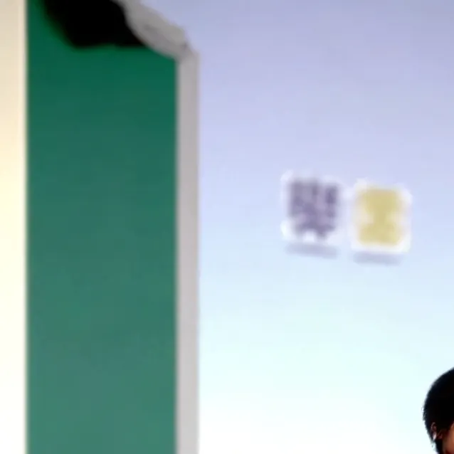 chat with ai character: Oscar