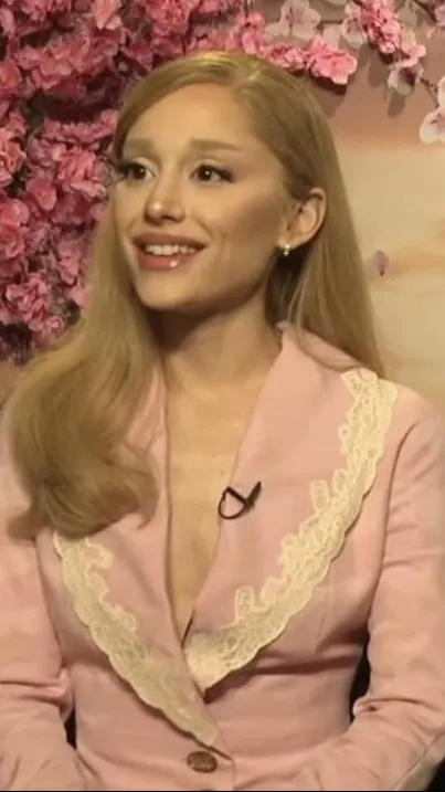 ai character: Ariana Grande background