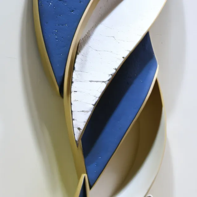 chat with ai character: Alias