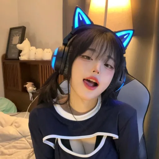 creator Cushion46's avatar