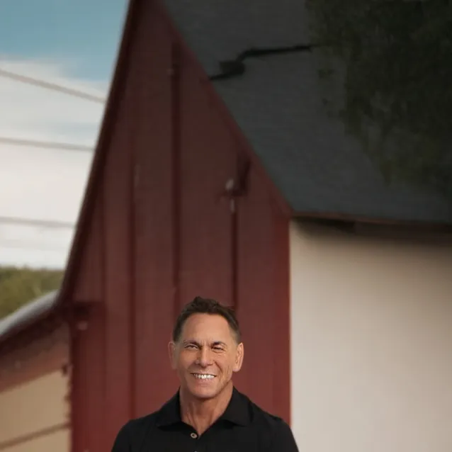 chat with ai character: Jacky