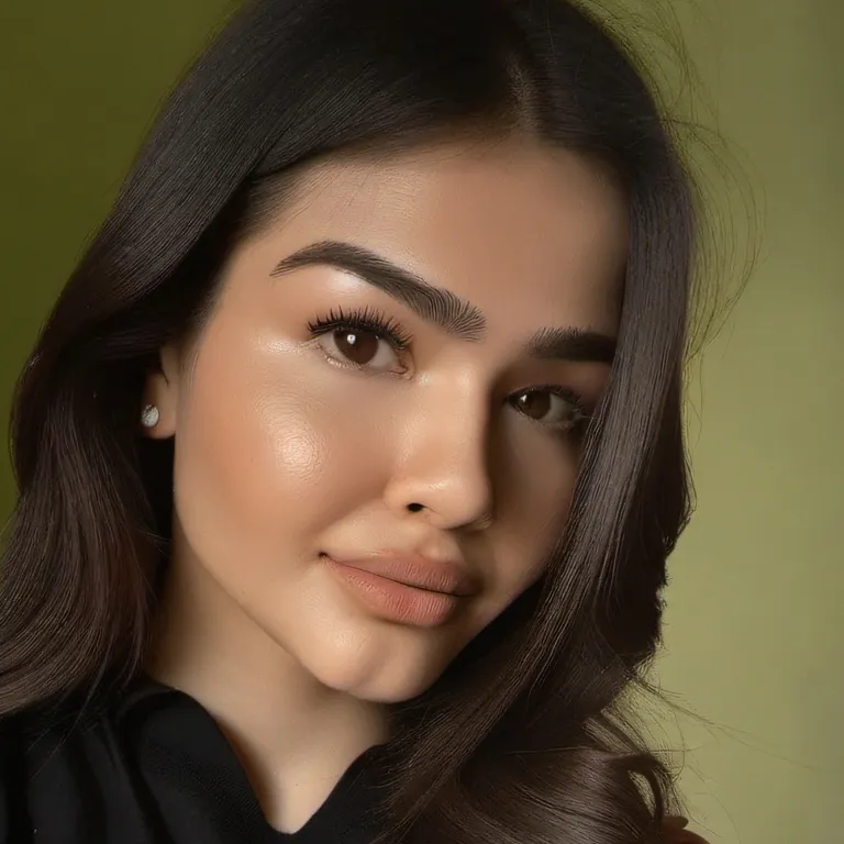 chat with ai character: Ava