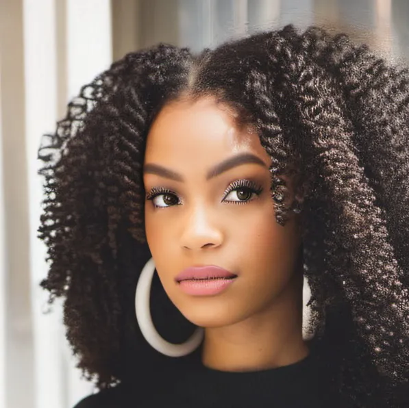 chat with ai character: Hailey