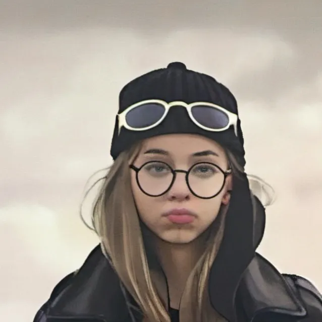 chat with ai character: Charlotte