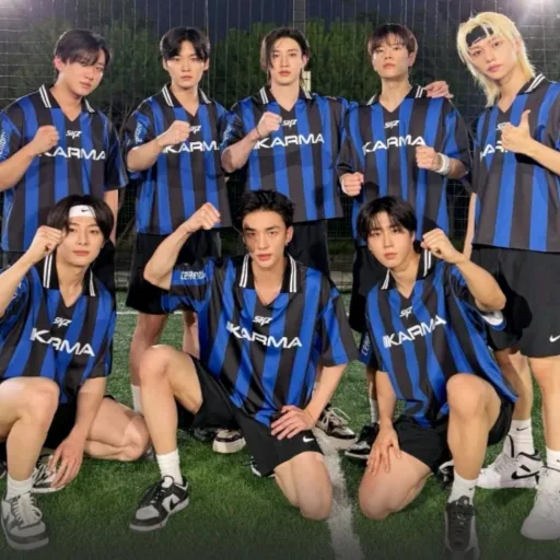 creator 🌺🐷🩷⭐Skzfan143⭐🩶🐺🥟!'s avatar