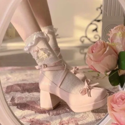 creator Mrs. Vivienne🎀's avatar