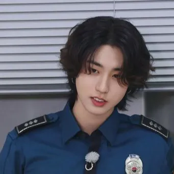 chat with ai character: han (BULLY)