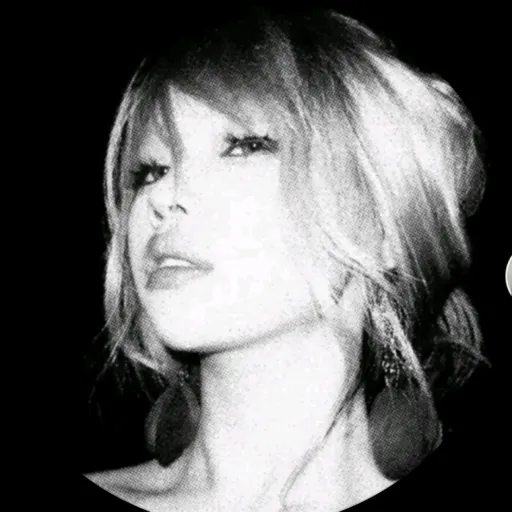 creator 🫵🤜😭 cry abt's avatar