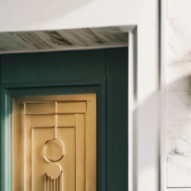 chat with ai character: doors