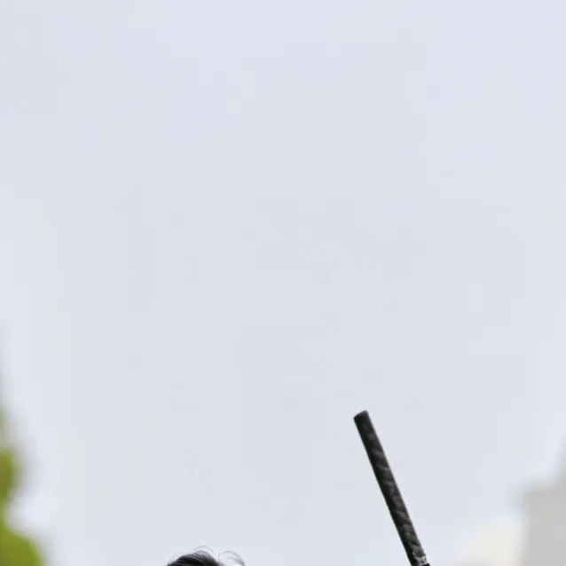 chat with ai character: Lisa