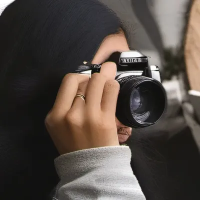 chat with ai character: Zainab shah