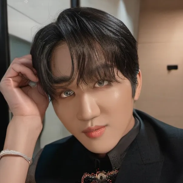 chat with ai character: Seo Changbin