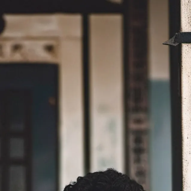 chat with ai character: Peter