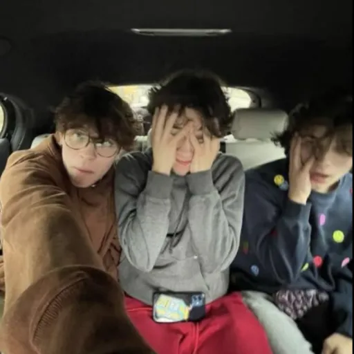 creator ISA_STURNIOLOOO's avatar