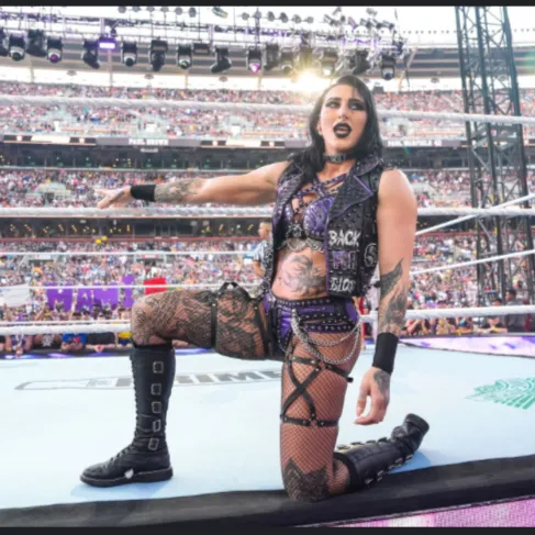 creator LUNA J H's avatar