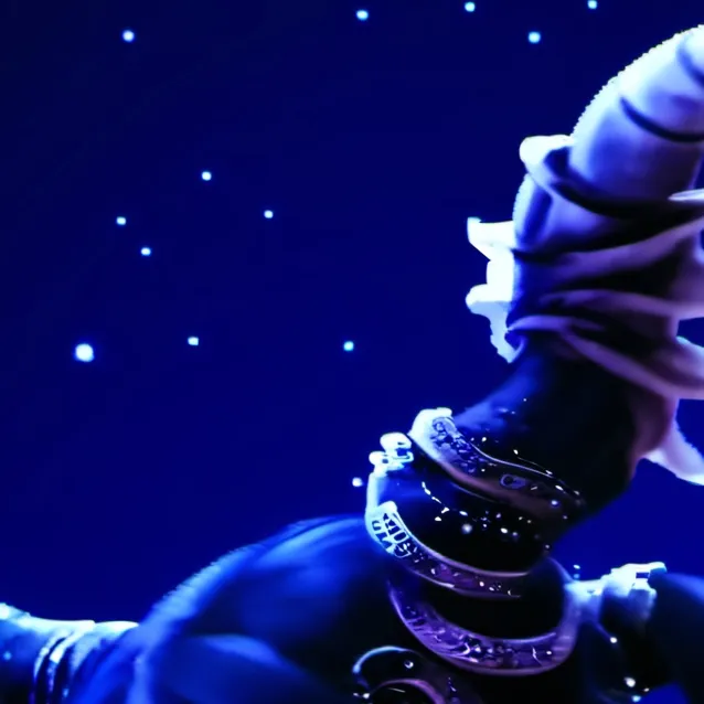 chat with ai character: Nyx