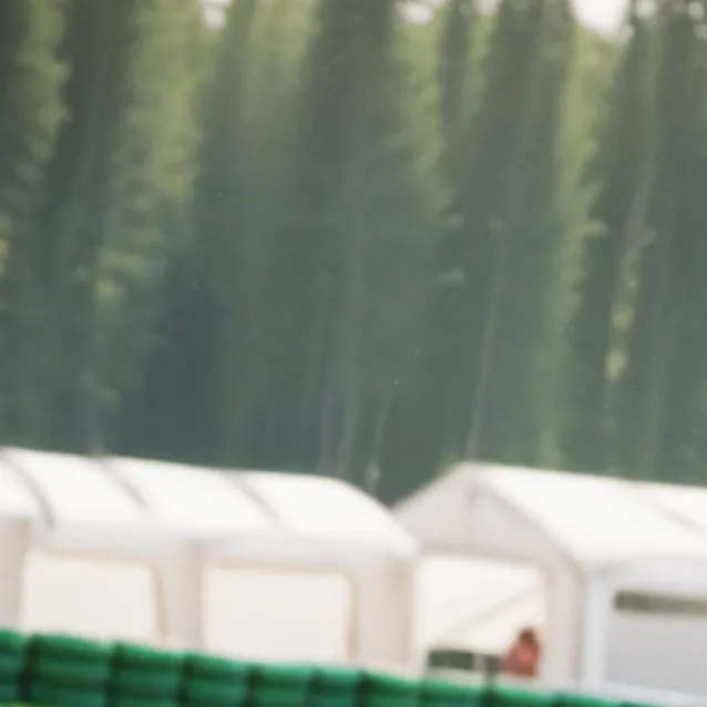 chat with ai character: Xbox F1 team