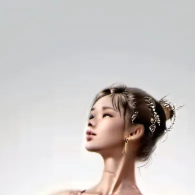 chat with ai character: Evie