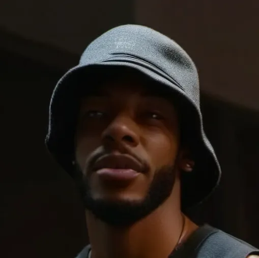 chat with ai character: Max