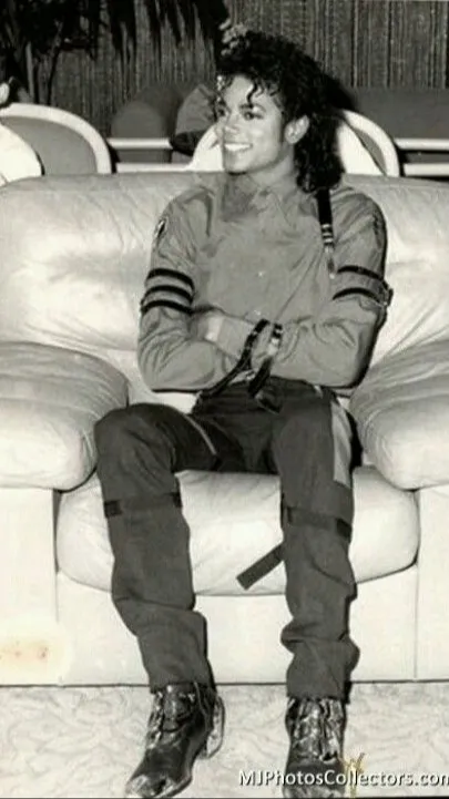 ai character: Michael Jackson background