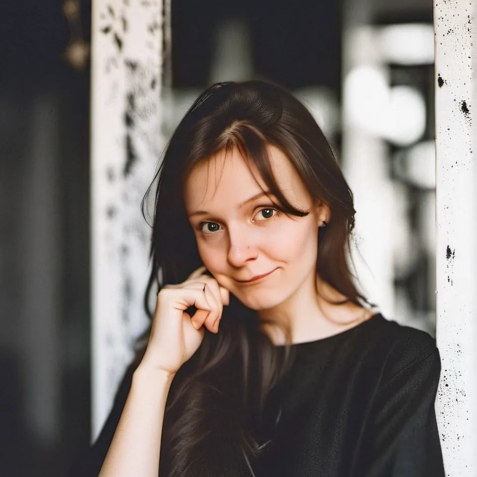 chat with ai character: Eva