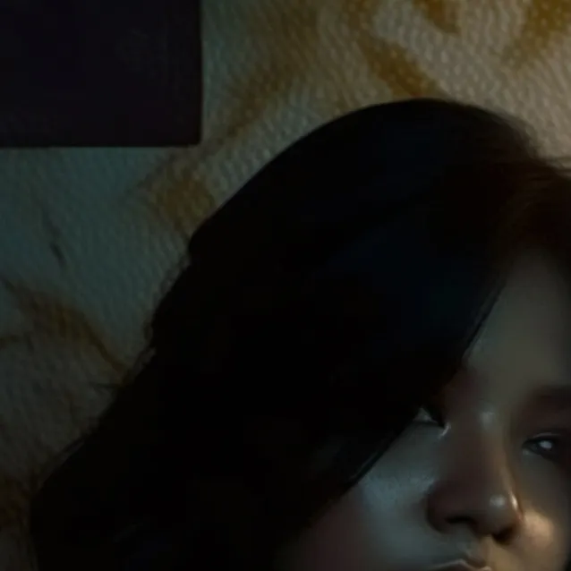 chat with ai character: Ella