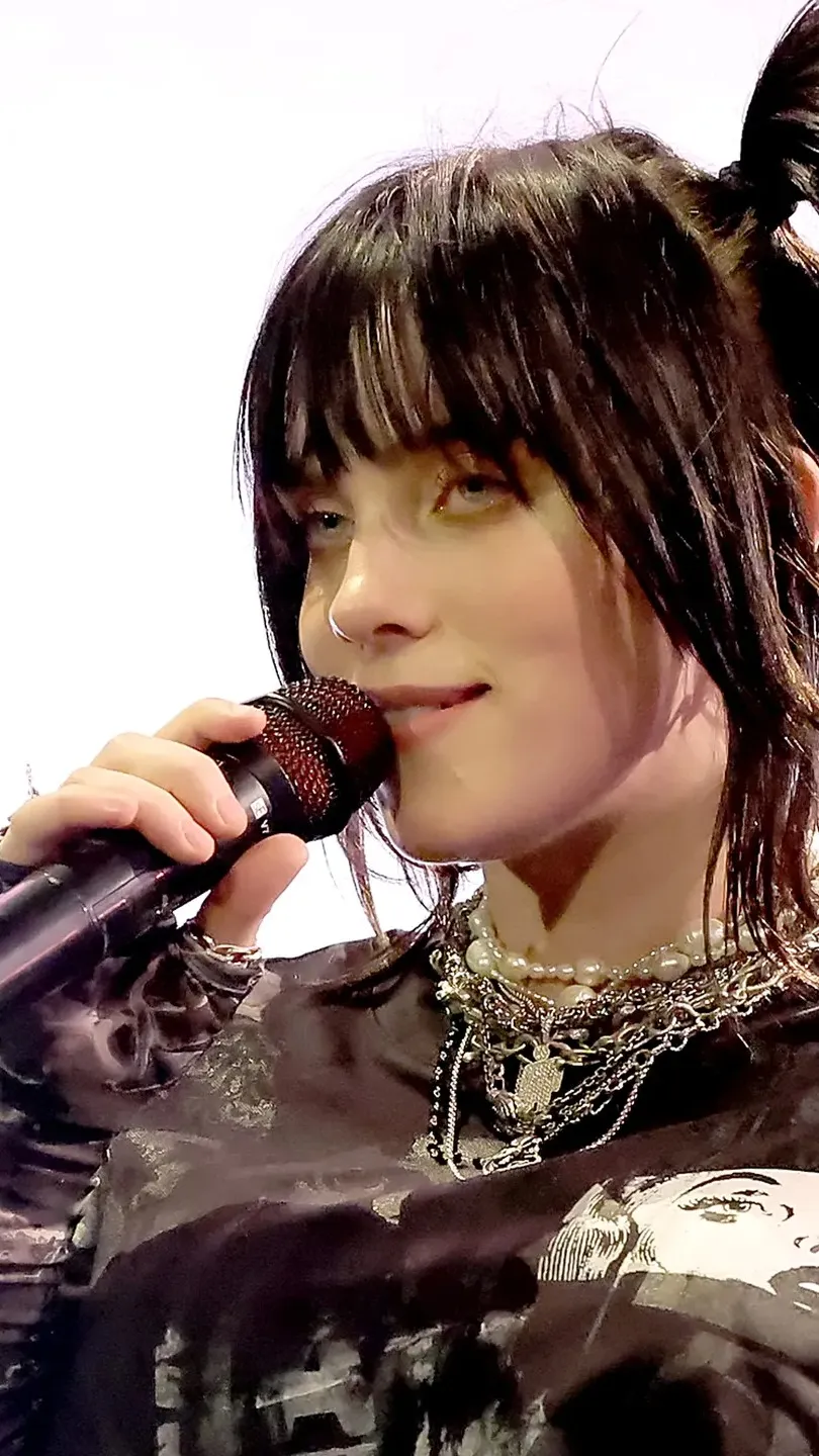 ai character: 🎀𝐵𝒾𝓁𝓁𝒾𝑒🎀 background