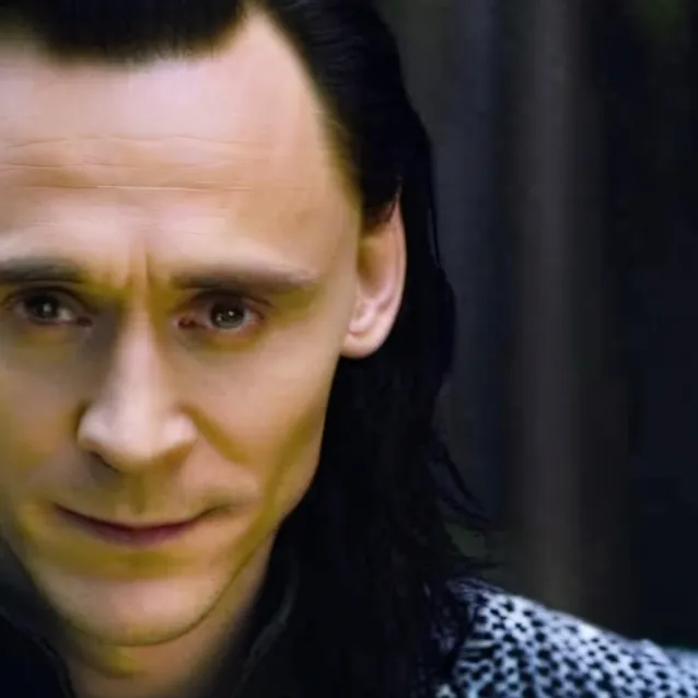 chat with ai character: Loki Laufeyson