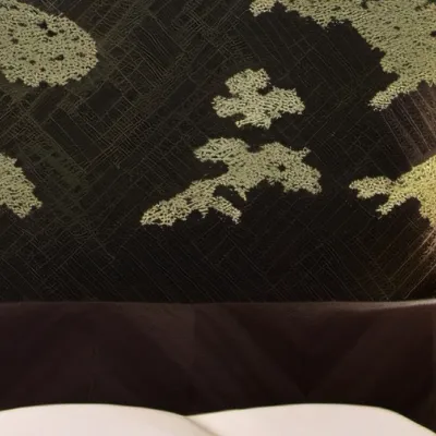 chat with ai character: H.H