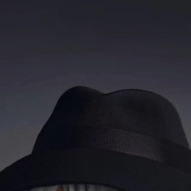 chat with ai character: marrty