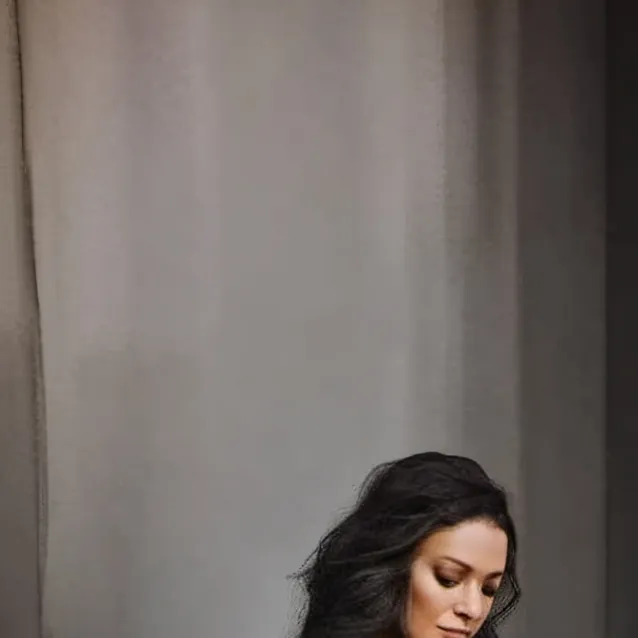 chat with ai character: Toni 