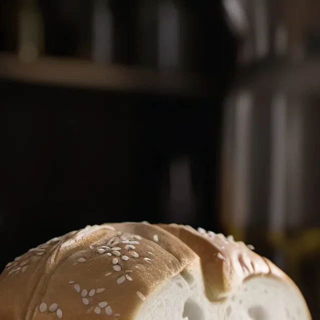 chat with ai character: Leo