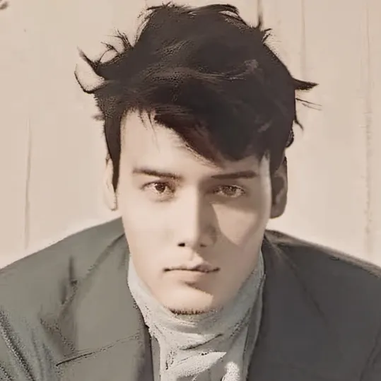 chat with ai character: Enoch O’Connor