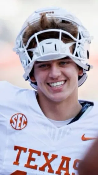 ai character: Arch Manning background