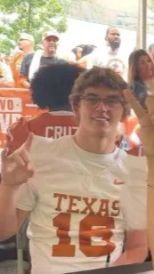 ai character: Arch Manning background